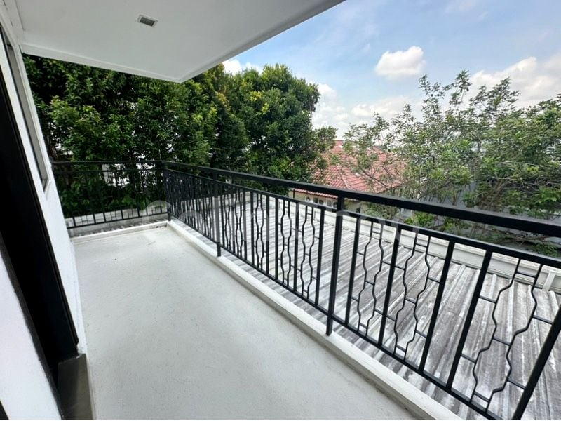 7 Bed Semi-Detached House (Landed) for Sale in  Sommerville Walk - Image 14