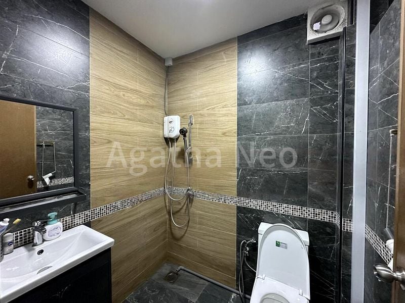 5 Bed Semi-Detached House (Landed) for Sale in  Poh Huat Road - Image 9