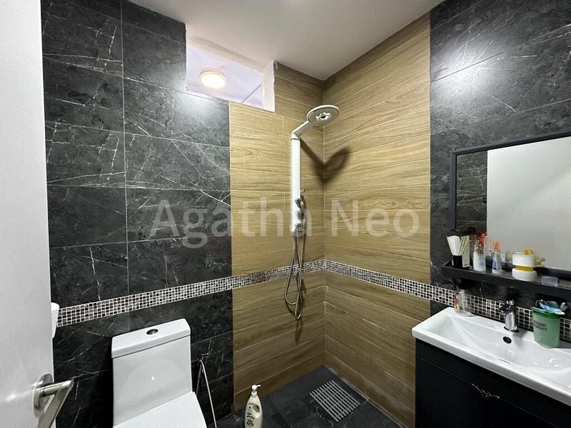 5 Bed Semi-Detached House (Landed) for Sale in  Poh Huat Road - Image 5