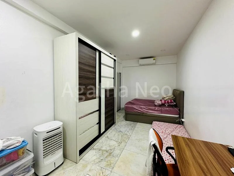 5 Bed Semi-Detached House (Landed) for Sale in  Poh Huat Road - Image 3