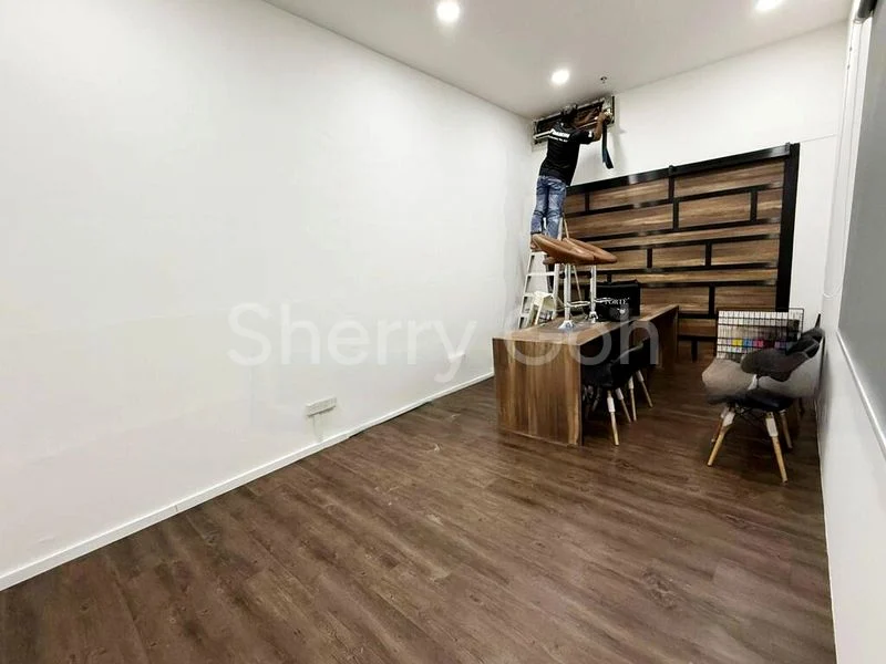 Light Industrial (B1) for Rent: Oxley BizHub - Image 3