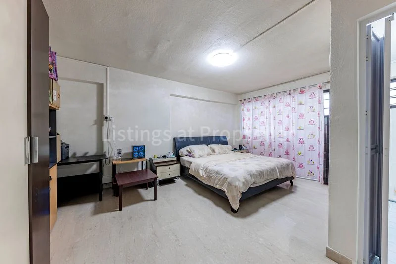 5 Room (5I) HDB for Sale in 294 Tampines Street 22 - Image 8