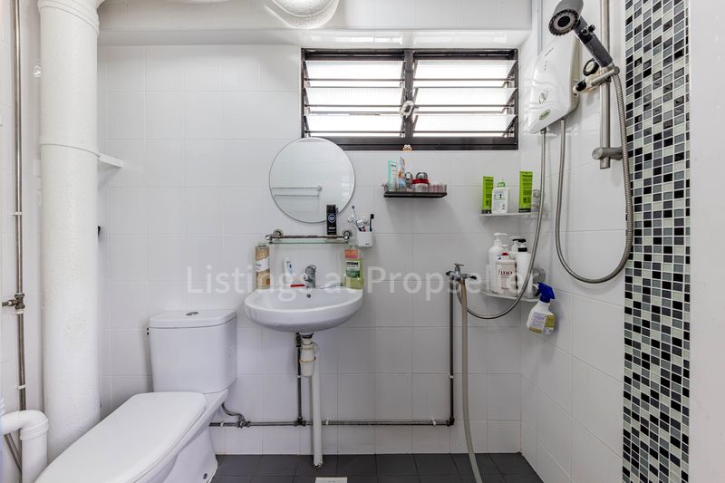 5 Room (5I) HDB for Sale in 294 Tampines Street 22 - Image 11