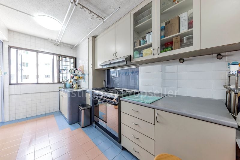 5 Room (5I) HDB for Sale in 294 Tampines Street 22 - Image 3