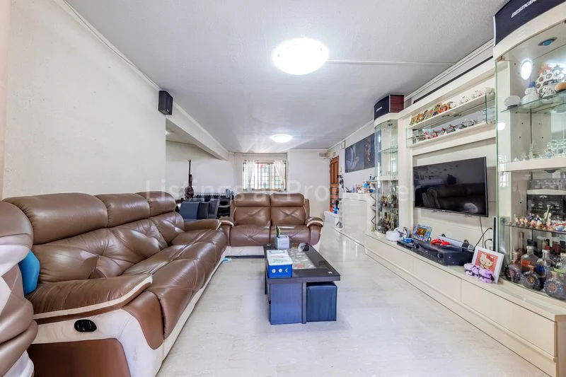 5 Room (5I) HDB for Sale in 294 Tampines Street 22 - Image 1