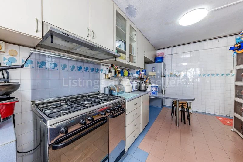 5 Room (5I) HDB for Sale in 294 Tampines Street 22 - Image 4