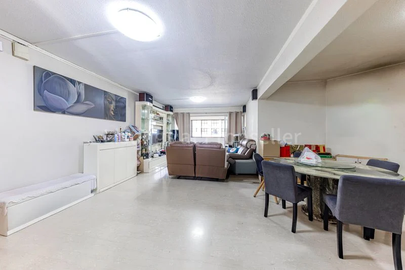 5 Room (5I) HDB for Sale in 294 Tampines Street 22 - Image 2