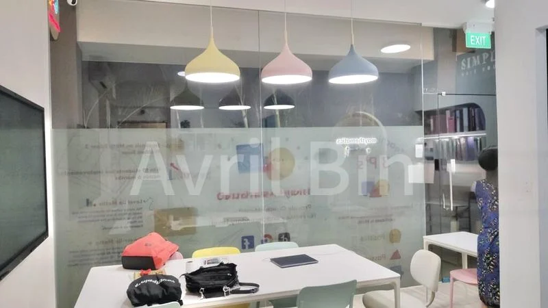 Office for Rent: Kembangan Court - Image 5