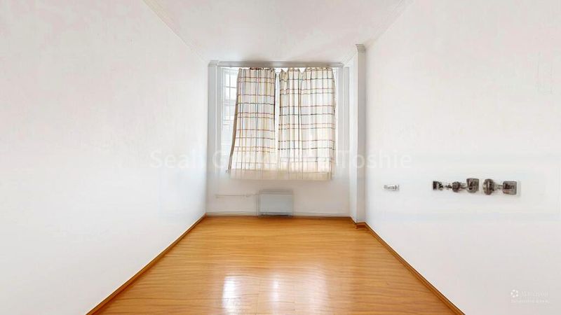 4 Bed Corner Terrace (Landed) for Sale in  Kensington Park Road - Image 6