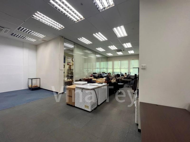 Light Industrial (B1) for Sale: Paya Lebar 178 - Image 1