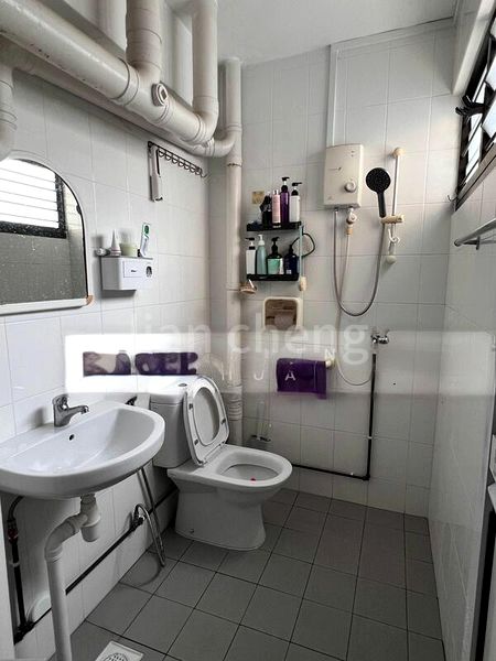 4 Room (4NG) HDB for Rent in  223 Yishun Street 21 - Image 3