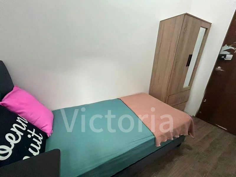 Room (Condo) for Rent in Seah Street - Image 5