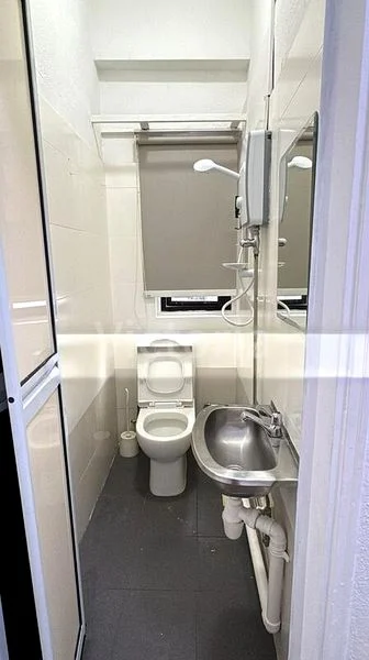 Room (Condo) for Rent in  Seah Street - Image 13