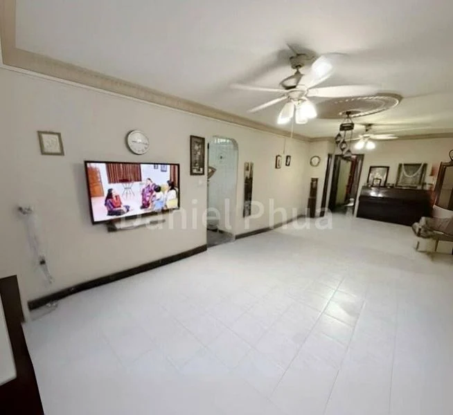 4 Room (4A) HDB for Sale in  121 Mcnair Road - Image 4