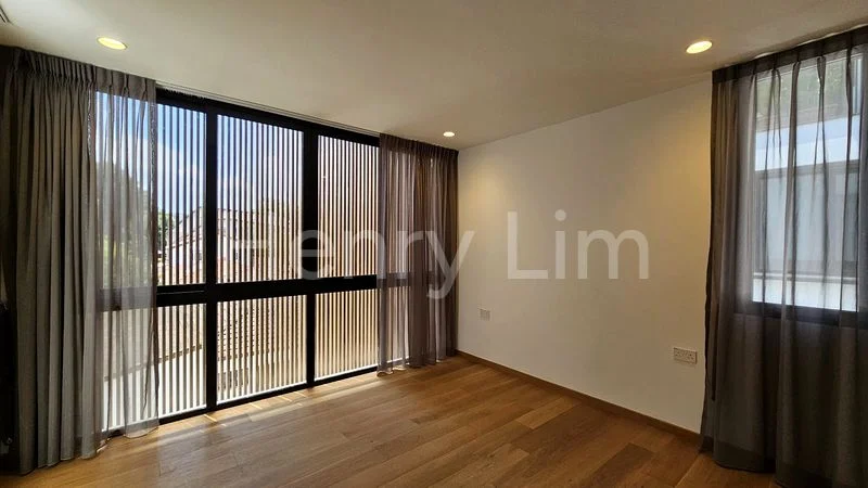 5 Bed Bungalow (Landed) for Sale in Hong Kong Park - Image 13