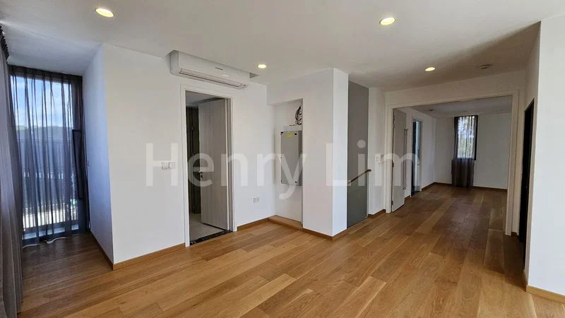 5 Bed Bungalow (Landed) for Sale in Hong Kong Park - Image 10