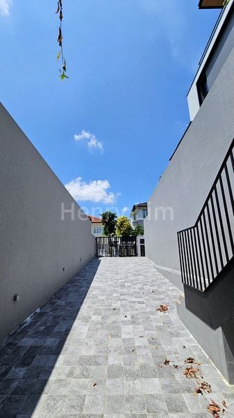 5 Bed Bungalow (Landed) for Sale in Hong Kong Park - Image 3