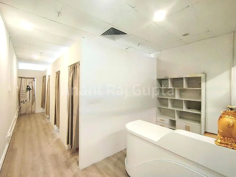 Other Retail for Rent: The Adelphi - Image 1