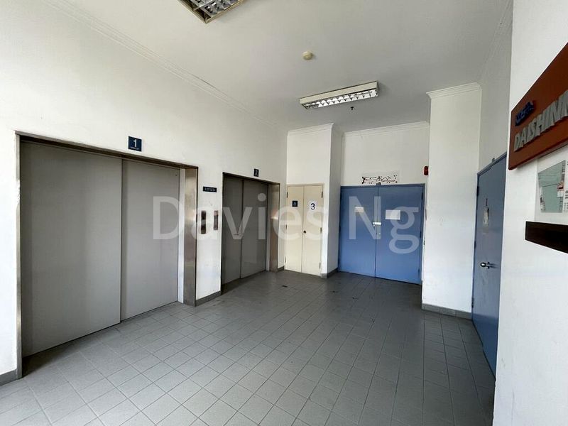 Light Industrial (B1) for Rent: Lian Cheong Industrial Building - Image 2