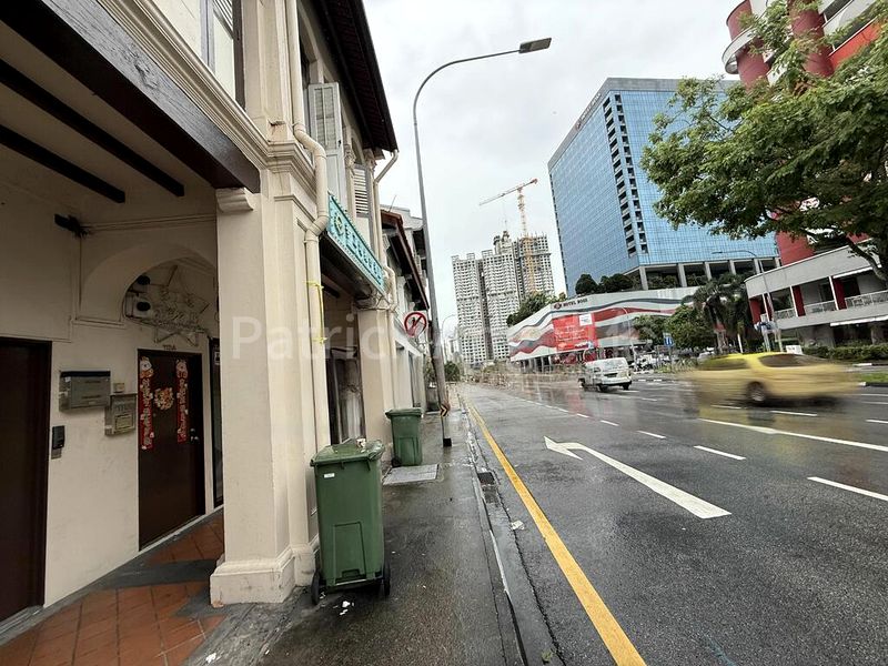 Shop / Shophouse for Rent: Jalan Sultan - Image 2