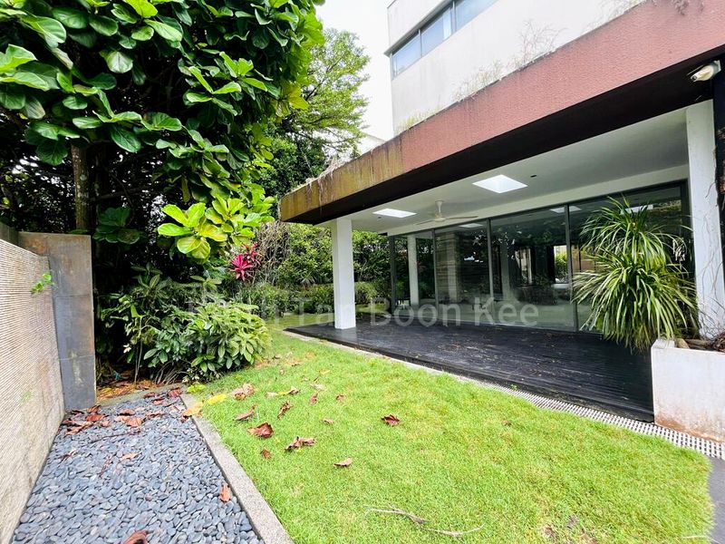 4 Bed Semi-Detached House (Landed) for Sale in  Greenbank Park - Image 6