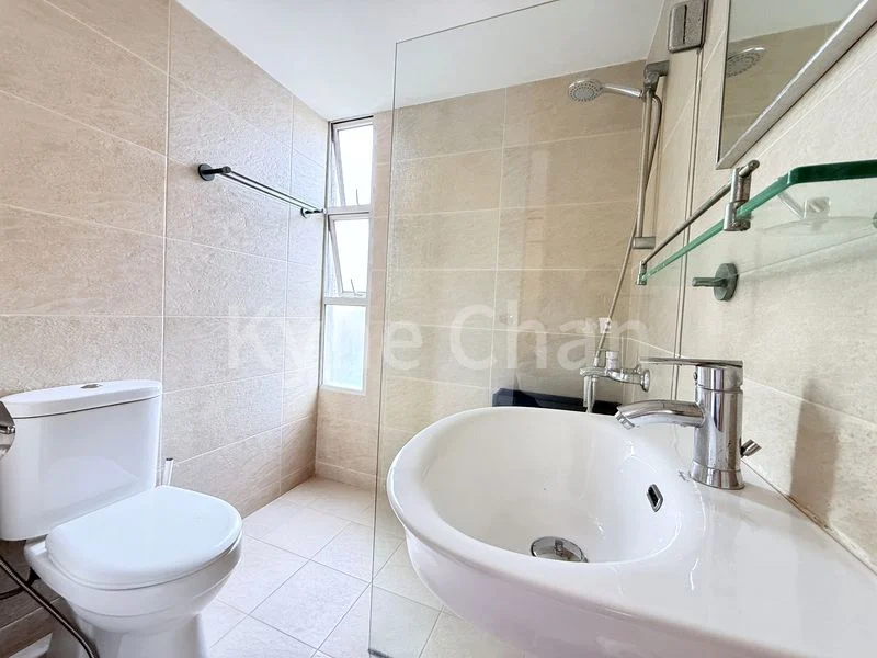 Master Room (Condo) for Rent in Pandan Valley - Image 9