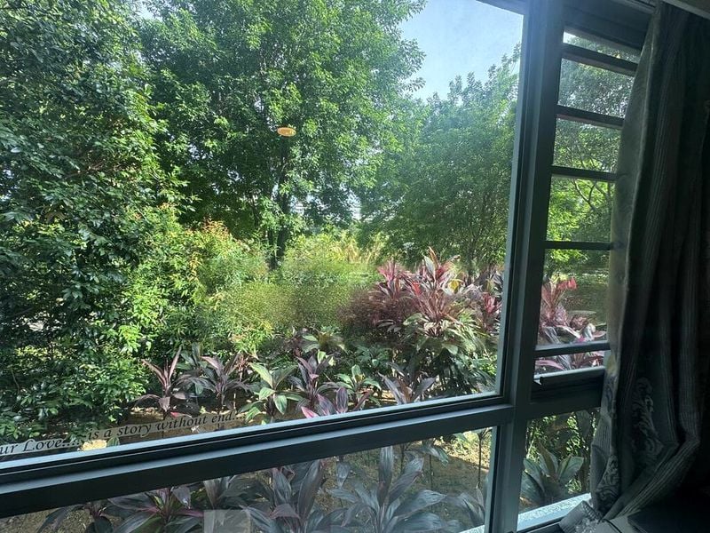 2 Bed Condo for Sale in Waterfront Waves - Image 3