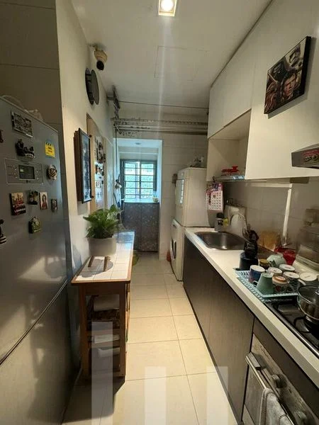 2 Bed Condo for Sale in Waterfront Waves - Image 7