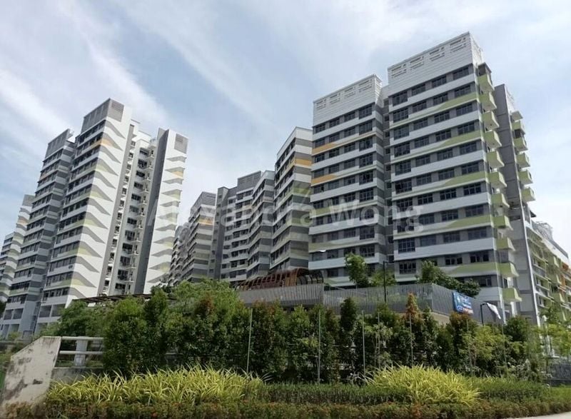 Common Room (HDB) for Rent in  Tampines Street 61 - Image 1