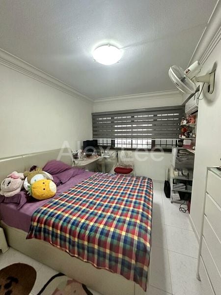 5 Room (5I) HDB for Sale in  718 Woodlands Avenue 6 - Image 11