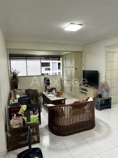 5 Room (5I) HDB for Sale in  718 Woodlands Avenue 6 - Image 2