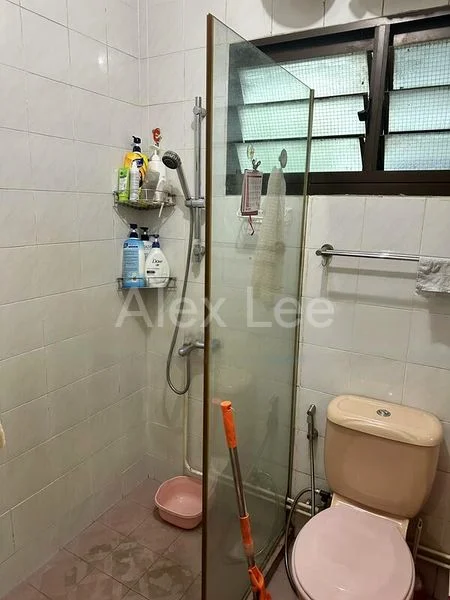 5 Room (5I) HDB for Sale in  718 Woodlands Avenue 6 - Image 6