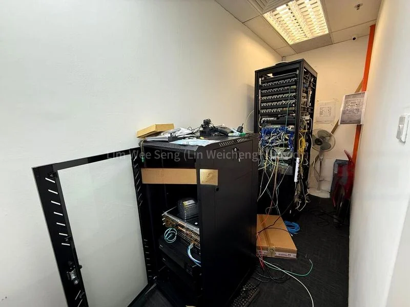 Office for Rent: 80 Robinson Road - Image 4