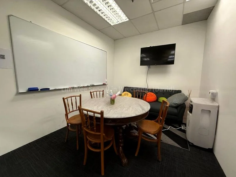 Office for Rent: 80 Robinson Road - Image 7