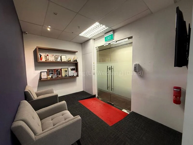 Office for Rent: 80 Robinson Road - Image 11