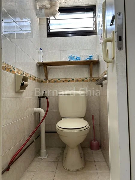 3 Room (3I) HDB for Sale in 53 Sims Place - Image 4