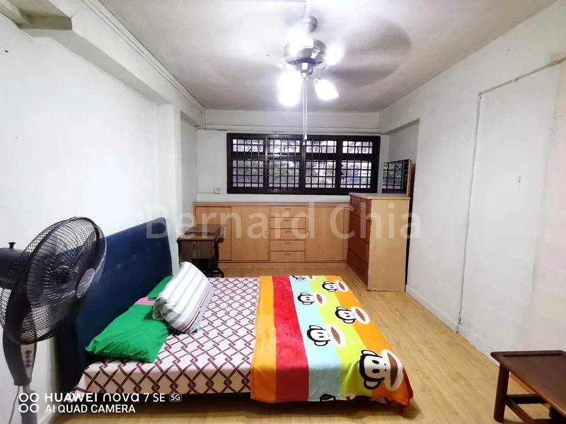 3 Room (3I) HDB for Sale in 53 Sims Place - Image 2