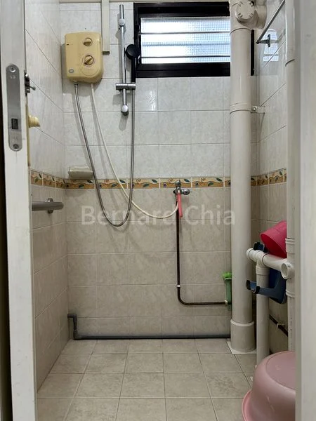 3 Room (3I) HDB for Sale in 53 Sims Place - Image 3