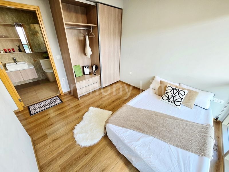 3 Bed Executive Condo for Rent in  The Vales - Image 9