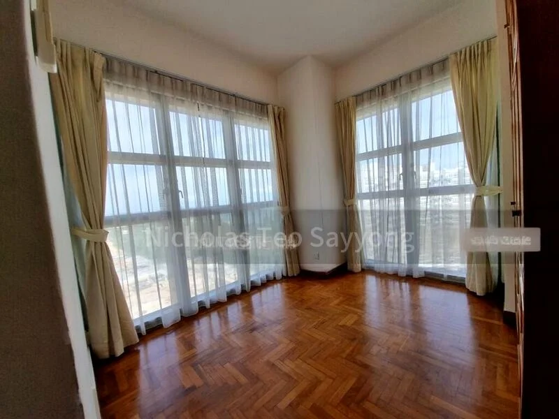 4 Bed Condo for Sale in The Bayshore - Image 6