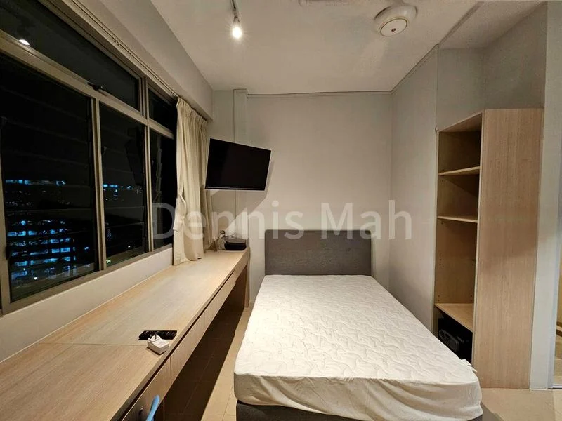 Master Room (Condo) for Rent in 85 SOHO @ Boon Lay - Image 1