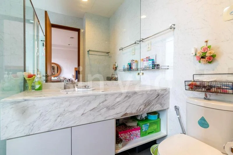 4 Bed Terraced House (Landed) for Sale in  Sunrise Villa - Image 7