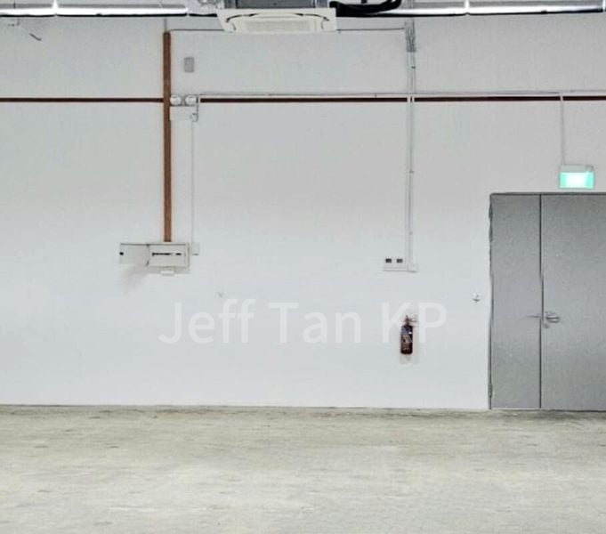 Light Industrial (B1) for Rent: 38 Ang Mo Kio Industrial Park 2 - Image 2