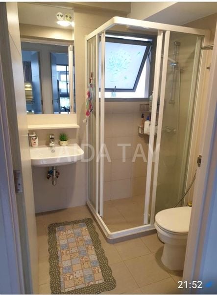 Common Room (HDB) for Rent in  138D Yuan Ching Road - Image 5