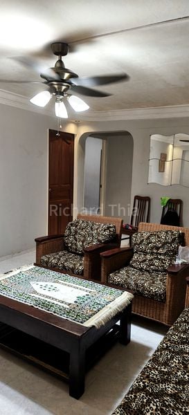 4 Room (4A) HDB for Rent in  348 Bukit Batok Street 34 - Image 2