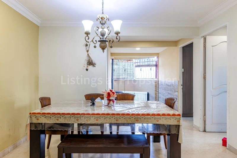 5 Room (5I) HDB for Sale in 116 Jurong East Street 13 - Image 6