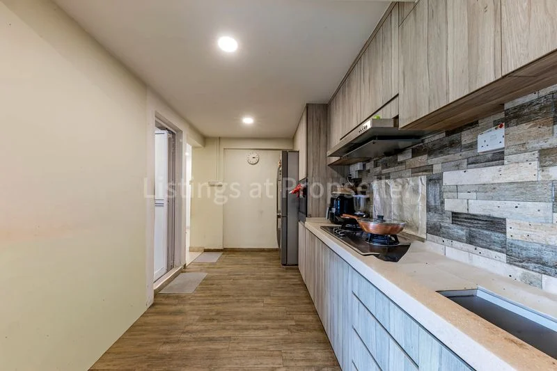 5 Room (5I) HDB for Sale in 116 Jurong East Street 13 - Image 3