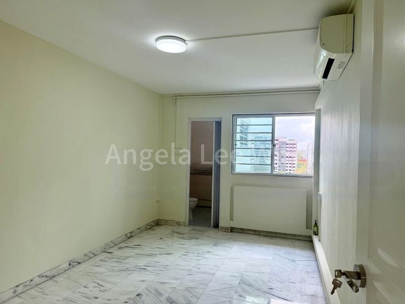 4 Room (4A) HDB for Rent in  650 Hougang Avenue 8 - Image 8