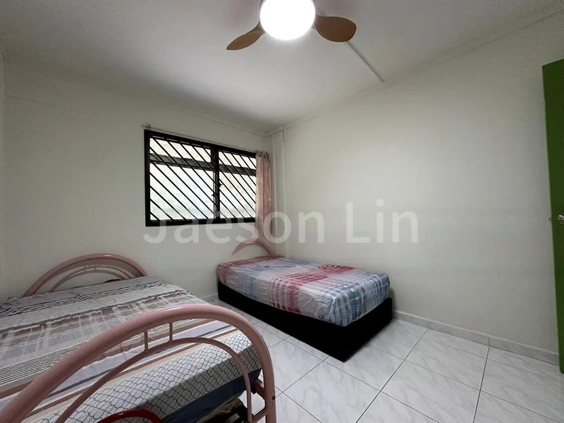 Room (HDB) for Rent in  404 Woodlands Street 41 - Image 3