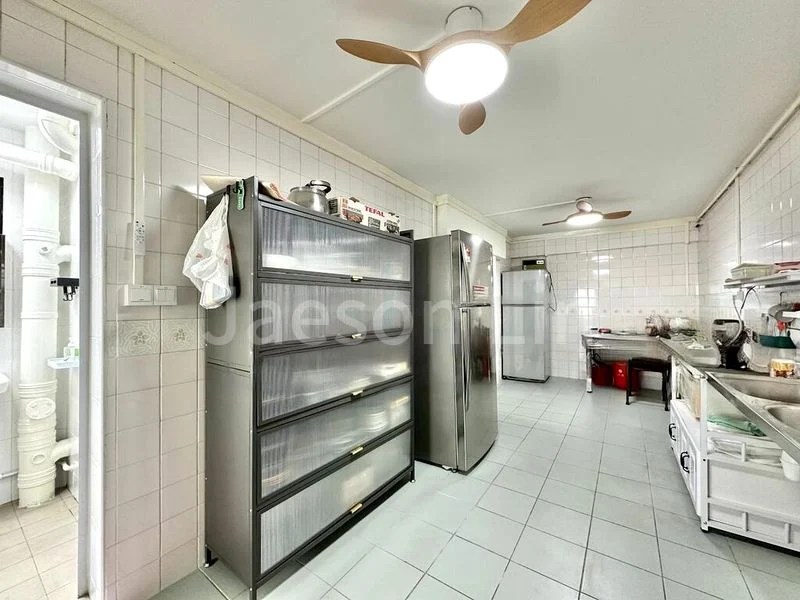 Room (HDB) for Rent in  404 Woodlands Street 41 - Image 8